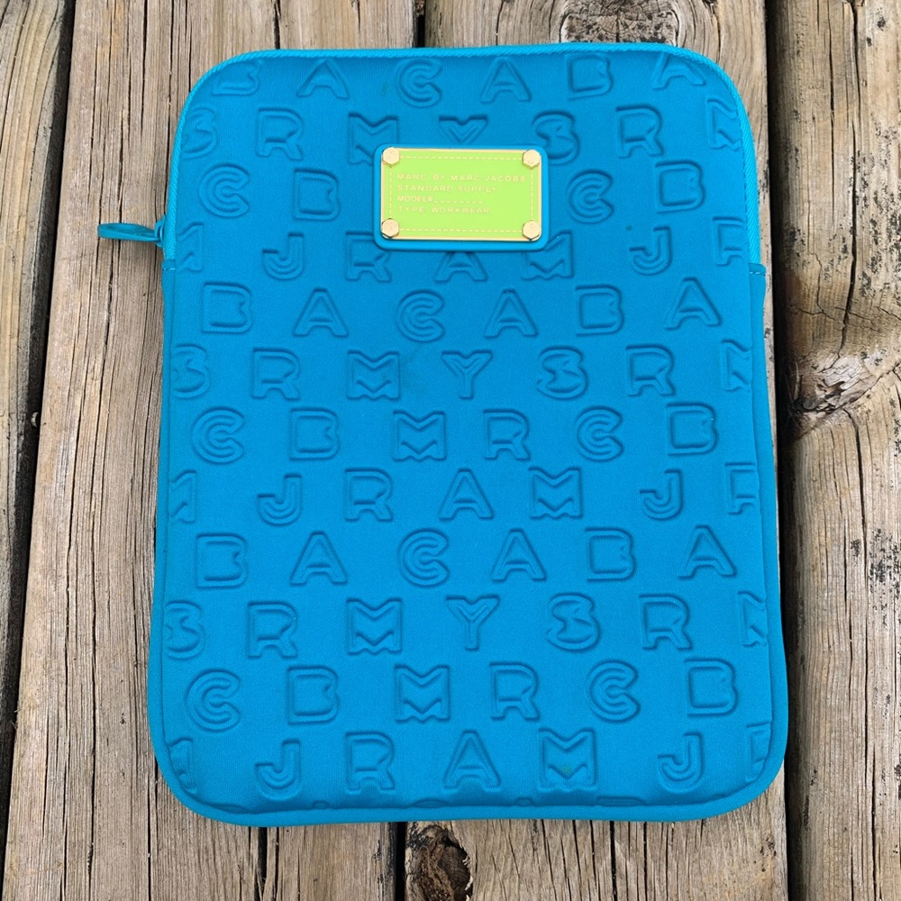 Marc Jacobs tablet sleeve
